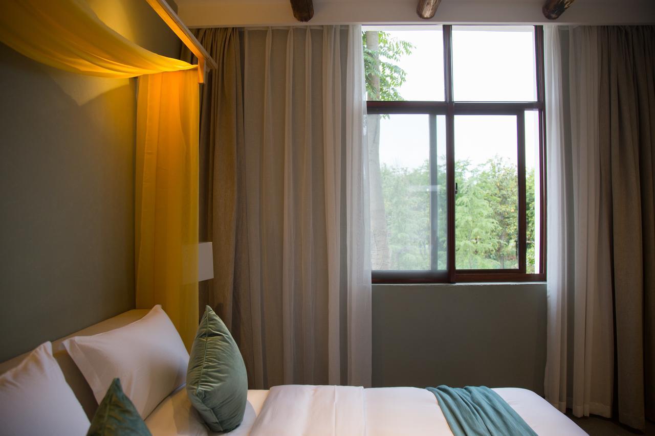 Hotel Seclusion Scenery Of Tangquan Hotspring Nanking Exterior foto